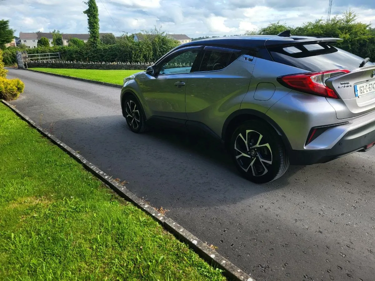 Toyota CHR SPORT HYBRID   LOW KMS - Image 3