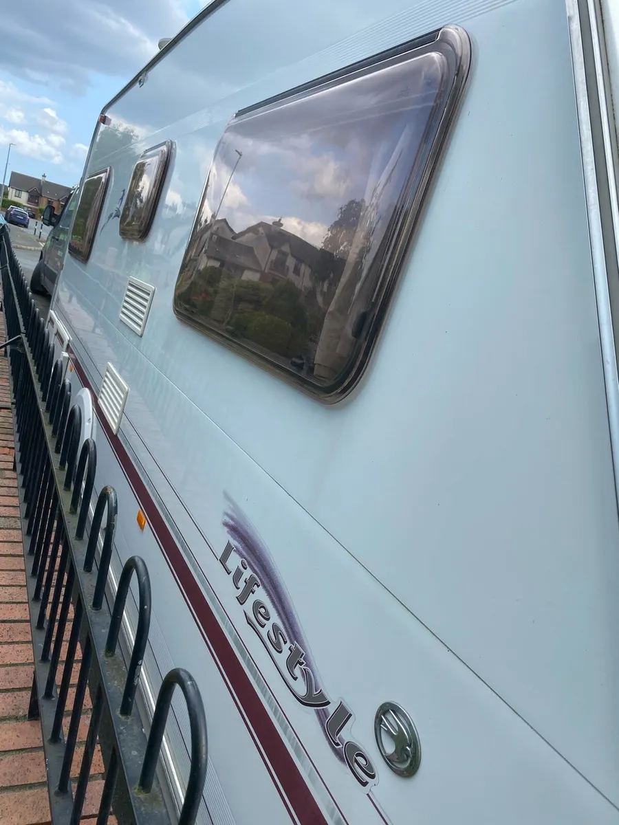 Caravan - Image 3