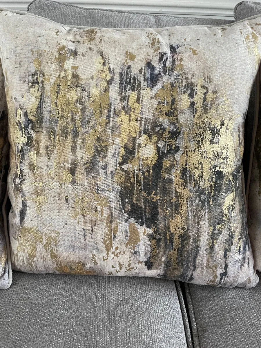 Cushions - Image 4