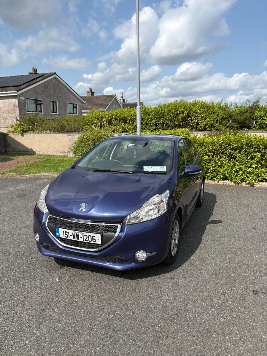 Peugeot 208 with FRESH NCT and tax - Image 2