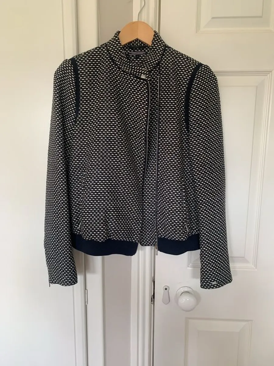 Tommy Hilfiger jacket (US 6) like new - Image 1