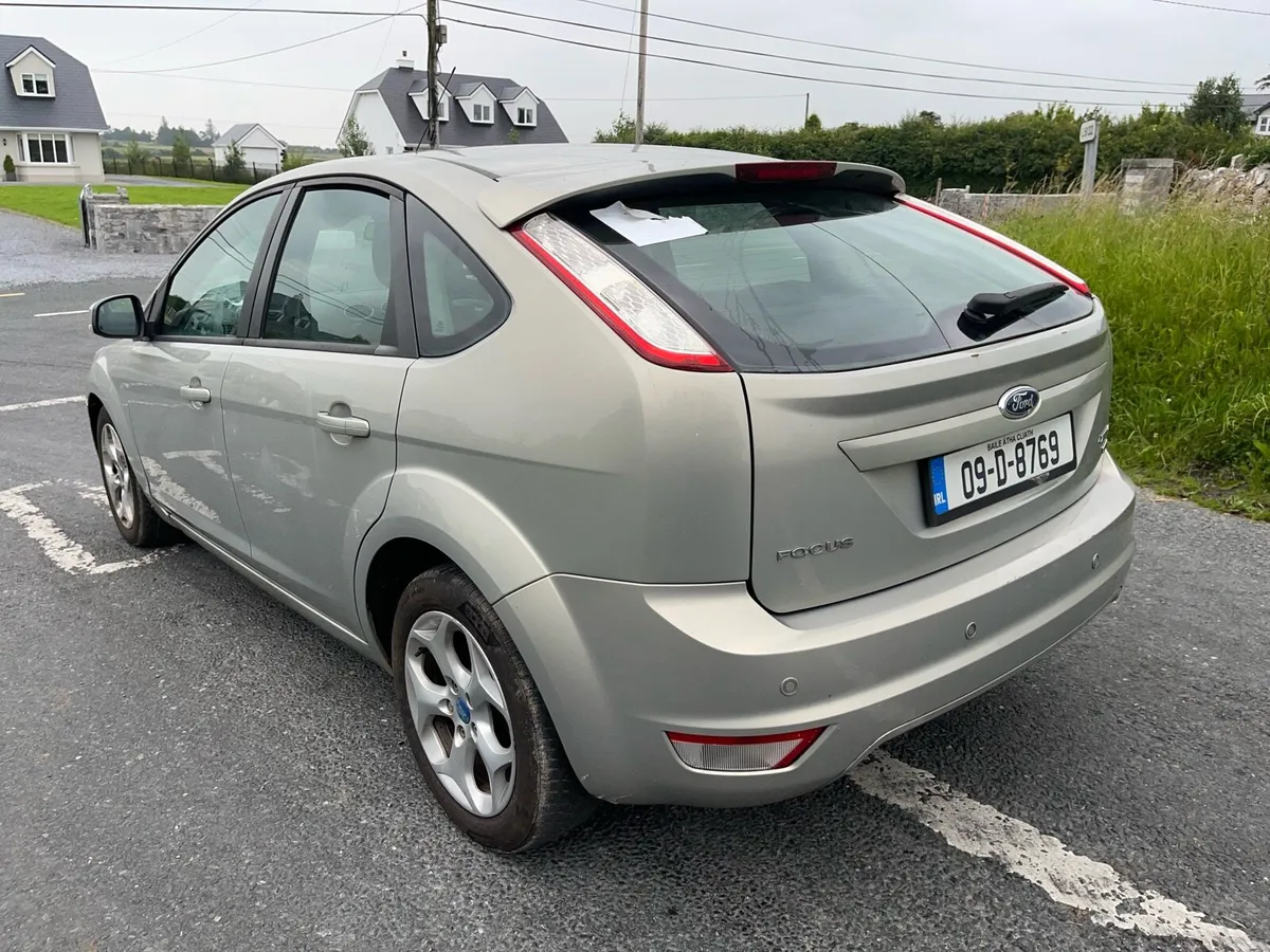 2009 Ford Focus - Image 4