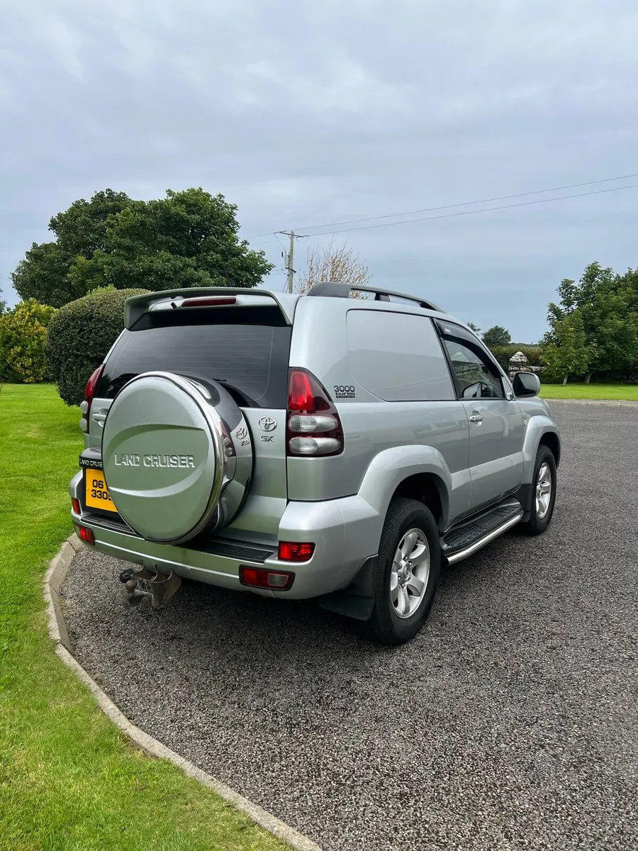 Toyota landcruiser - Image 2