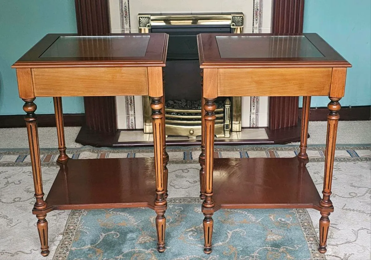Elegant Wooden Coffee Table & Matching Side Tables - Image 1