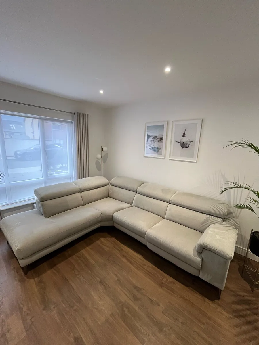 Darcy corner sofa - Image 2