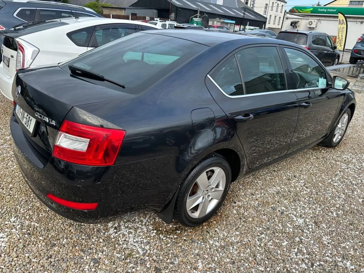 Skoda Octavia 1.6 TDI Ambition 1-owner - Image 2