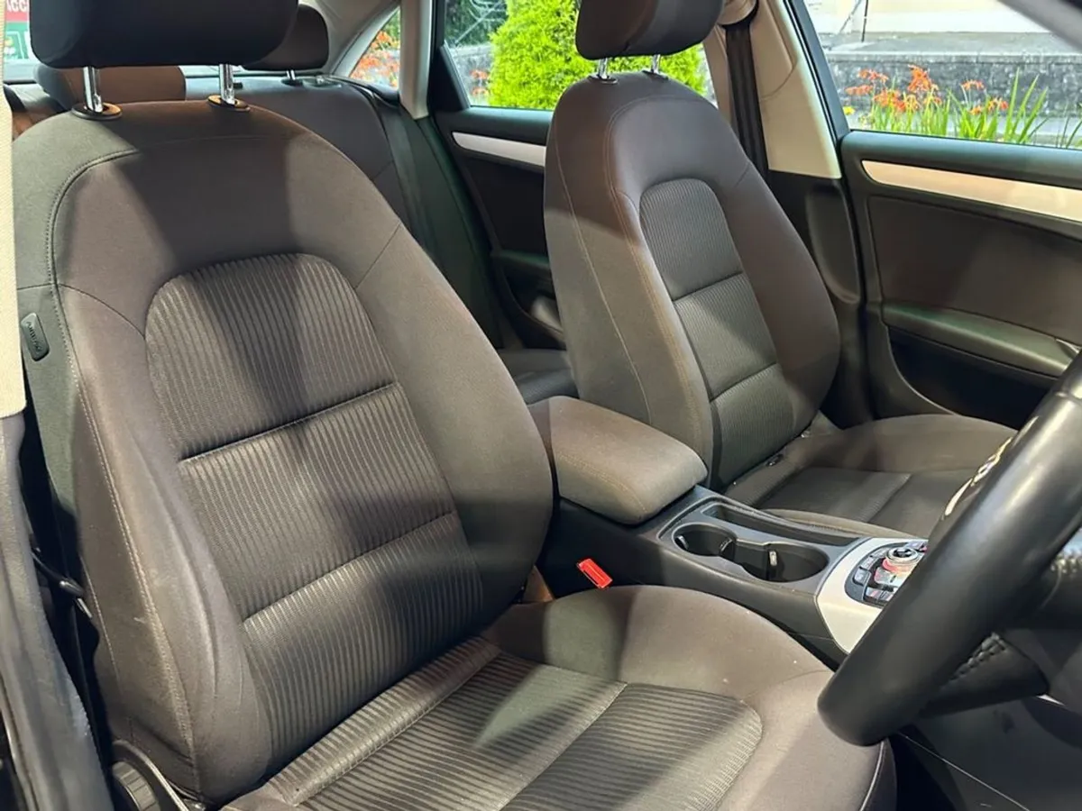 Audi A4 2.0 TDI 120 SE 179Km - Image 2