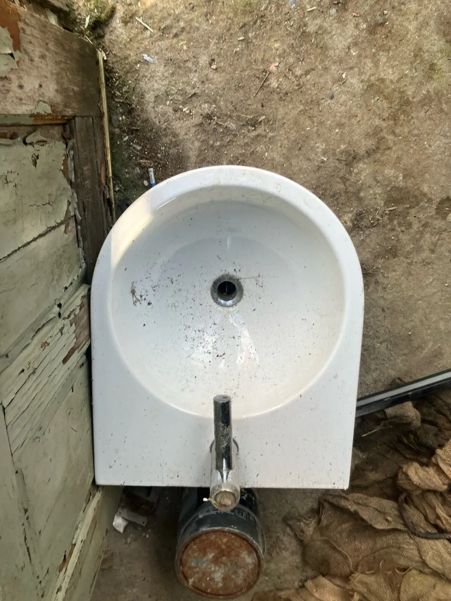 Sink - Image 1