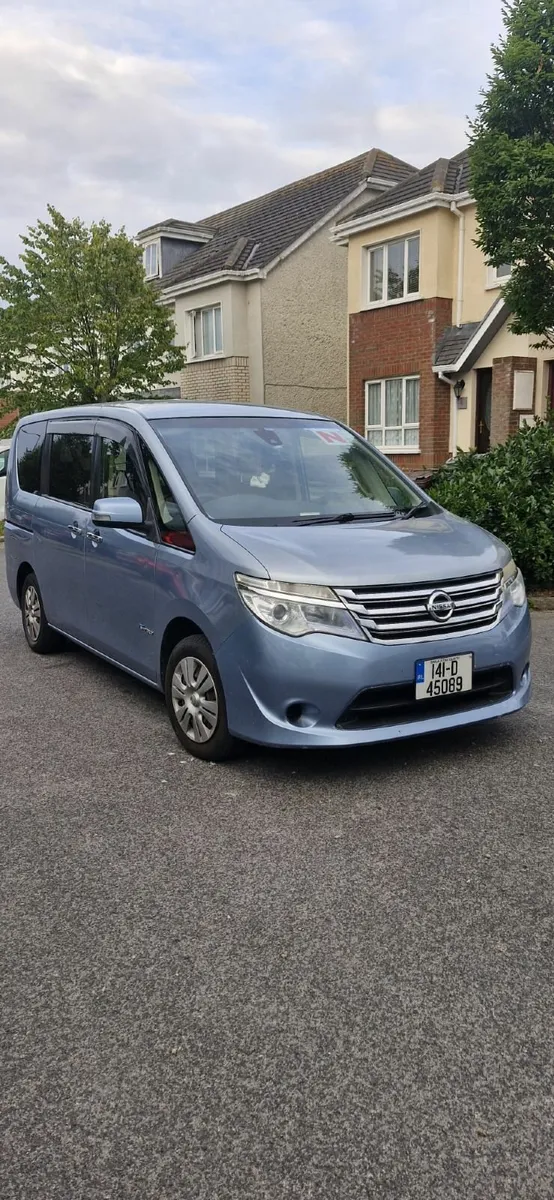 141 Nissan Serena 2.0 Hybrid 8 Seater - Image 1