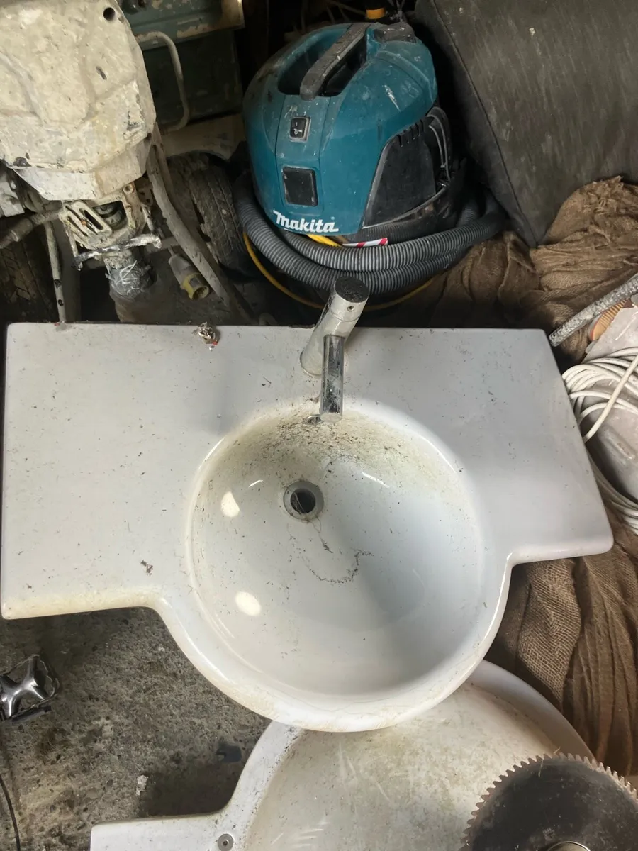 sink - Image 1