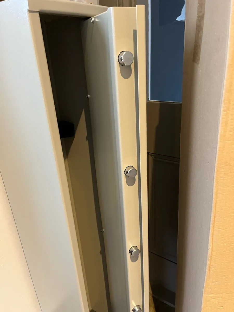 Gun safe cabinet - Image 3