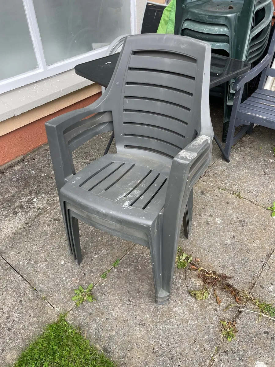 Plastic garden chairs - Image 2