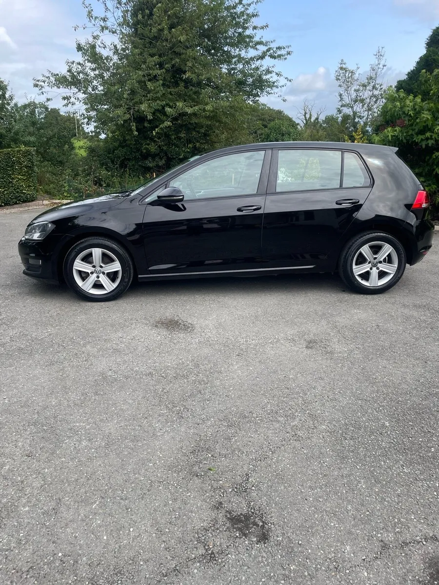 car - Image 1