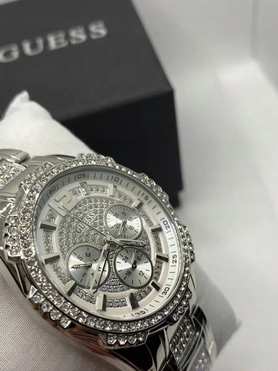 men's and women's watches at a great price - Image 4