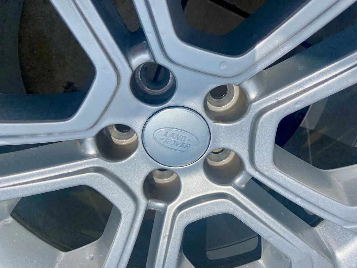18" Alloy wheels Range Rover Evoque 2020 - Image 4