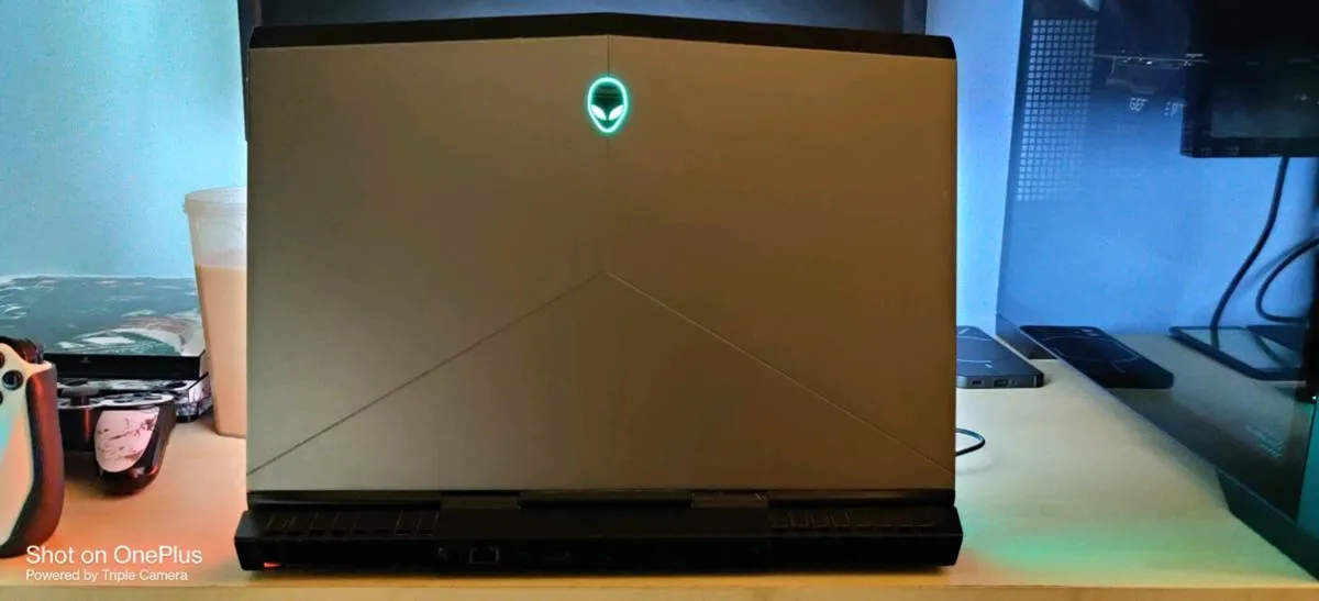 Alienware 15 R3 - Image 4