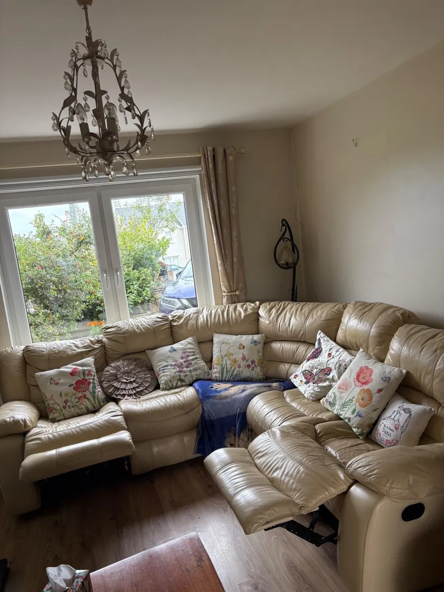 Couch - Image 1
