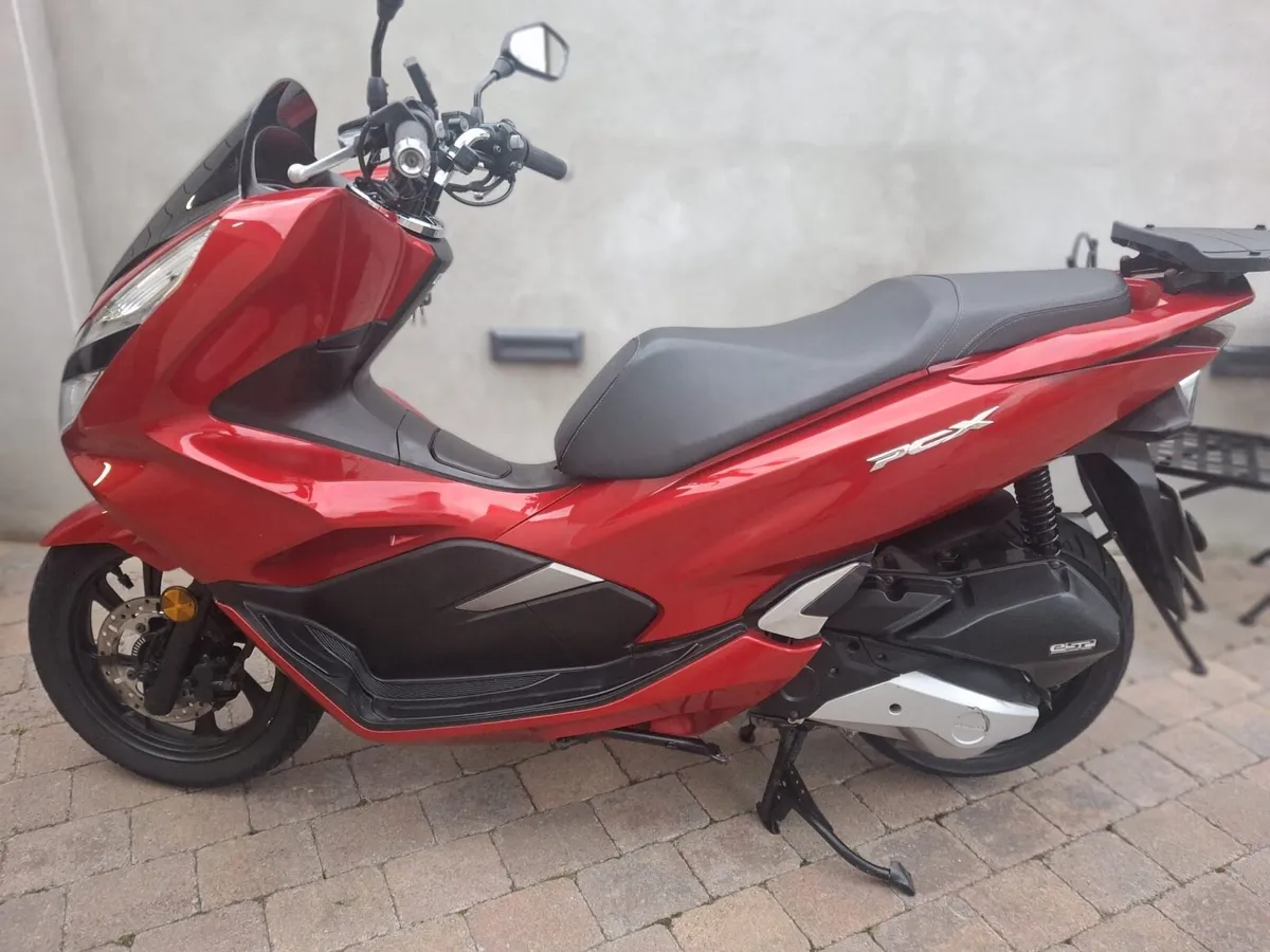 Honda PCX 2002 - Image 1