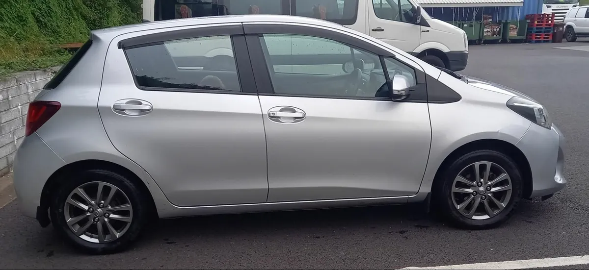 Toyota Yaris Luna 2016 - Image 3