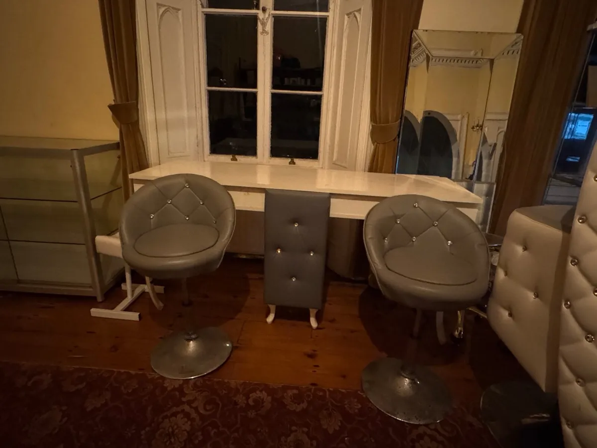 Container of Furniture - Image 2