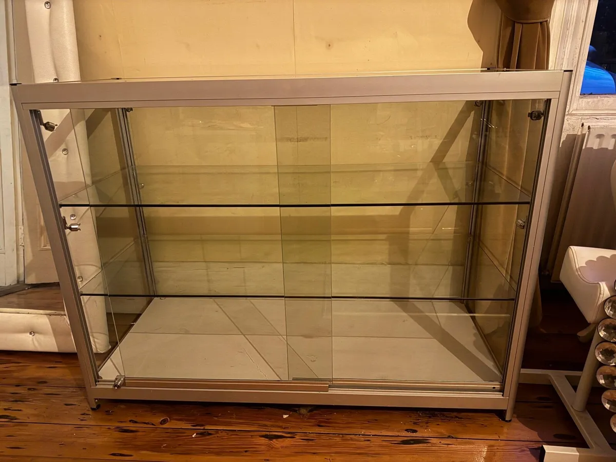 Container of Furniture - Image 3