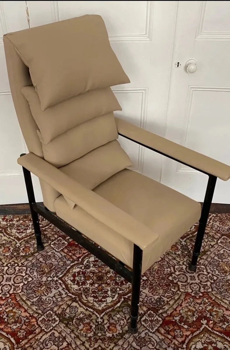 Waterfall Orthopaedic Chair - High Pressure Relief