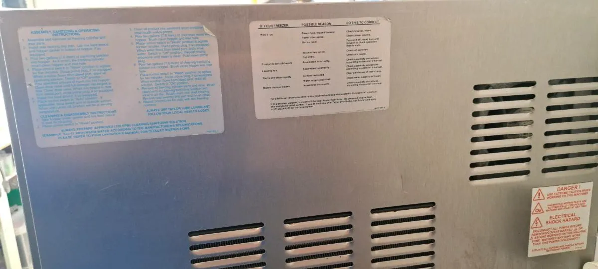 Ice Cream Machine - Image 4