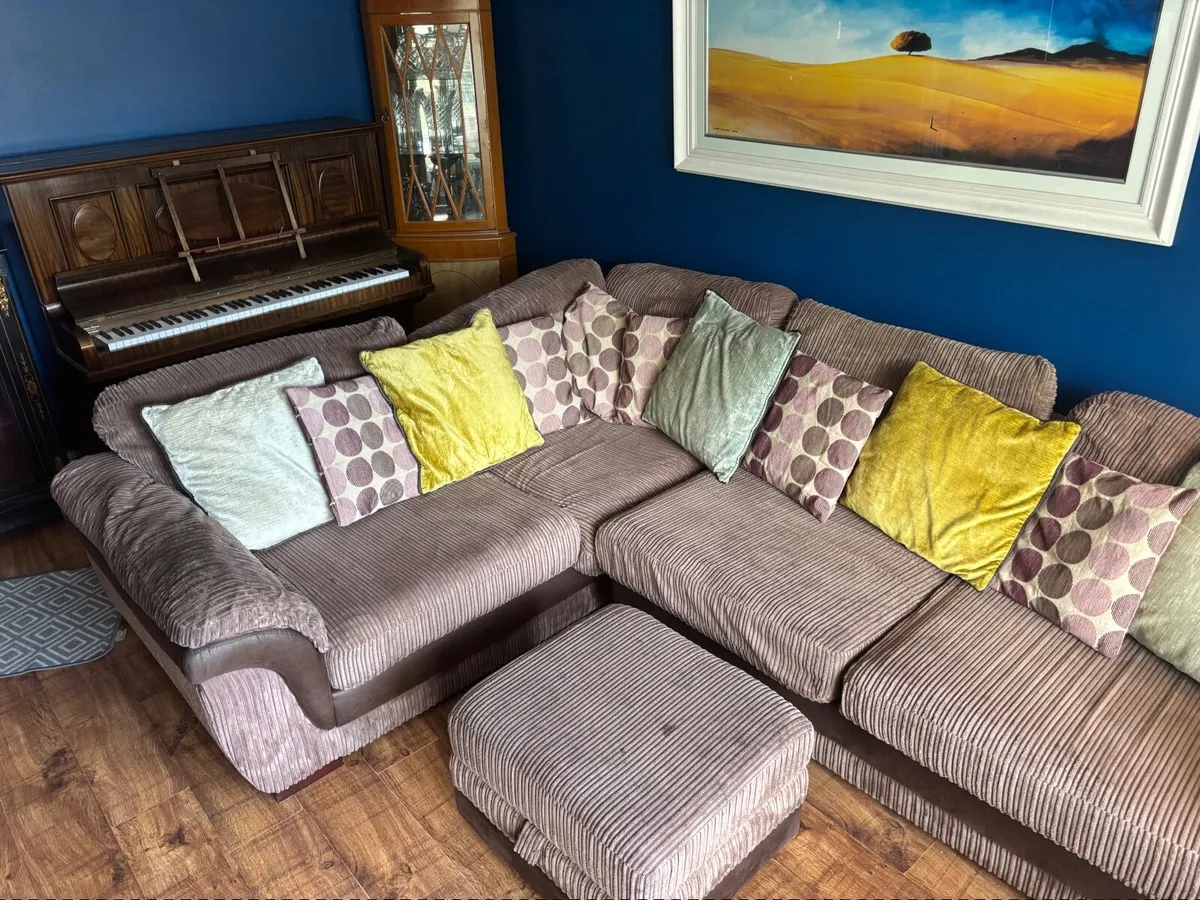 Corner couch and foot stool - Image 2