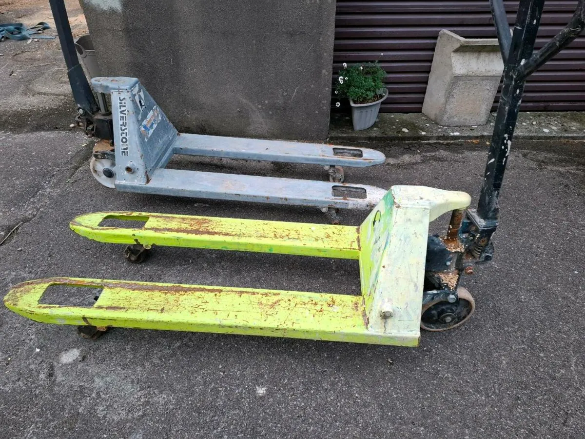 Pallet trucks - Image 1