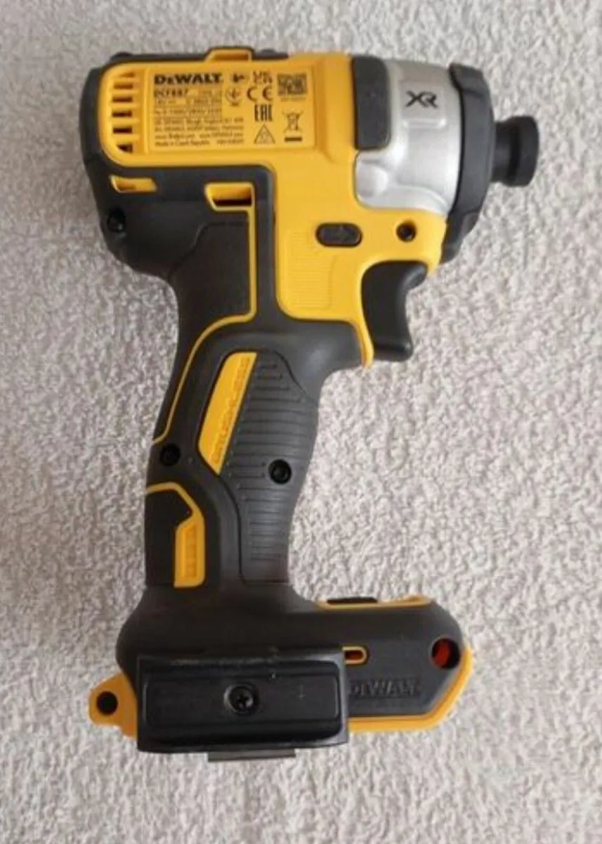 DeWalt dcf887 Set(New) - Image 4
