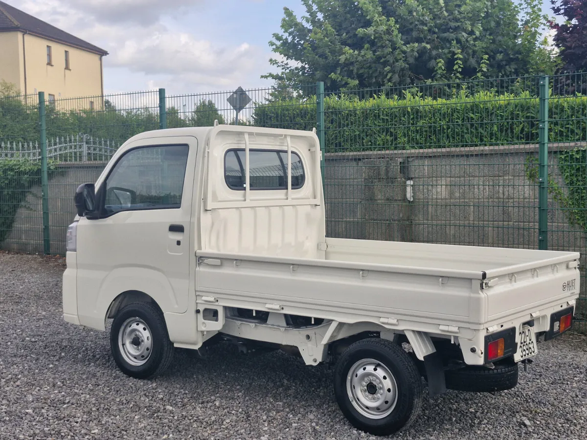 Daihatsu Hijet 4 Wheel Drive Automatic - Image 3