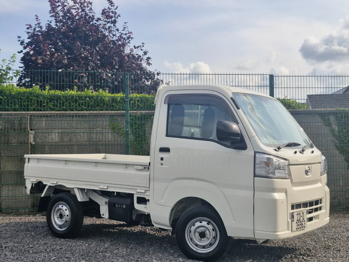 Daihatsu Hijet 4 Wheel Drive Automatic - Image 1