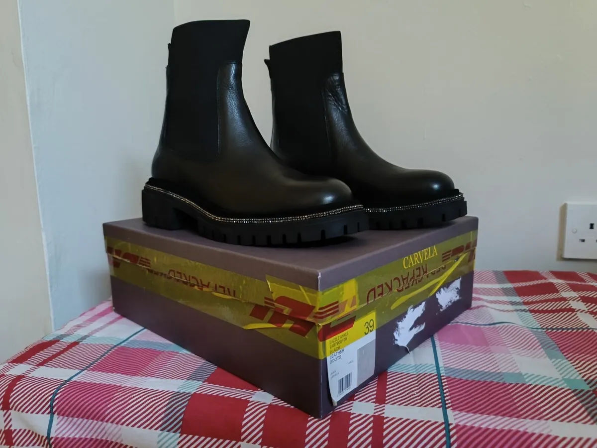 Boots - Image 4