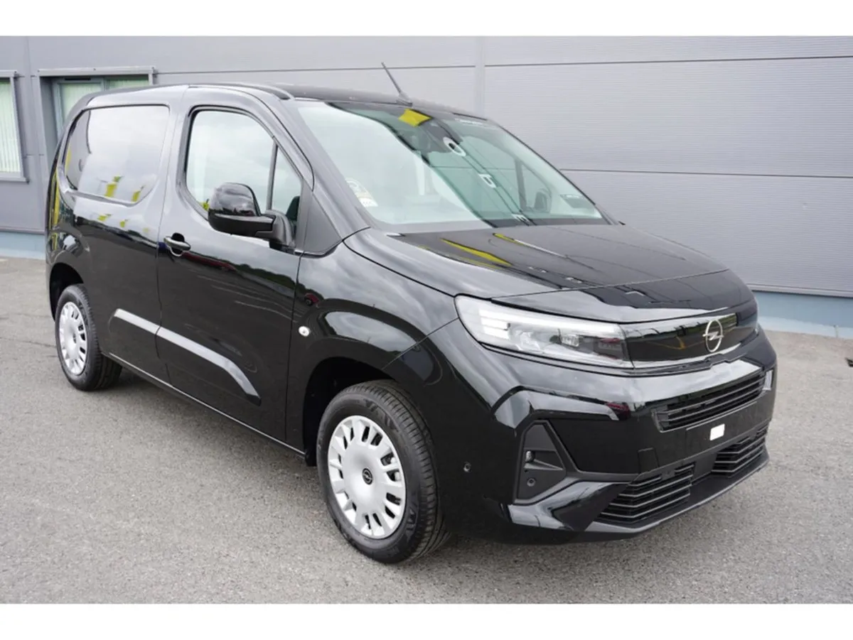 Opel Combo Sportive 1.5 D-turbo - Image 2