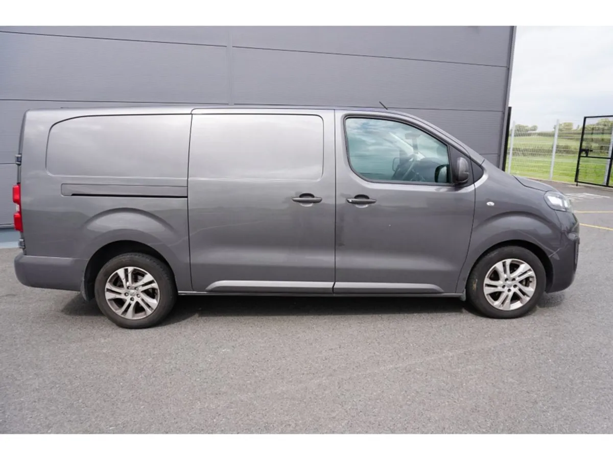 Opel Vivaro Sprotive L2h1 2.0 140PS D-turbo - Image 2