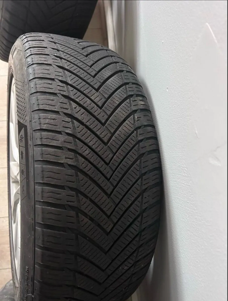 Toyota Camry Alloys and Tyres - Image 3
