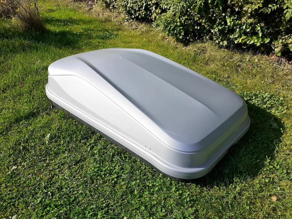 Roof box 420 - Image 1
