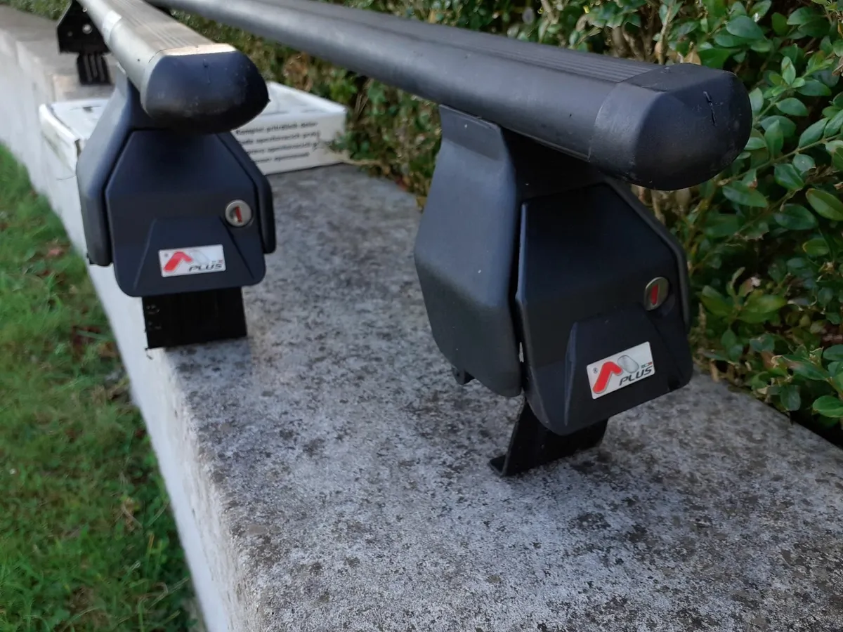 Corolla roof bars - Image 2