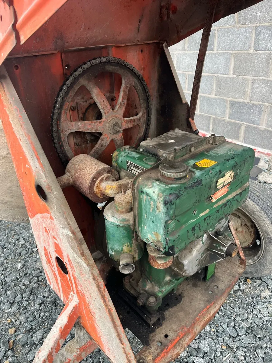 Lister diesel cement mixer - Image 1