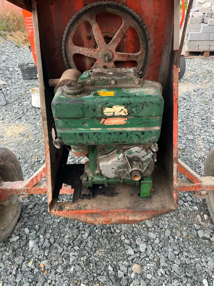 Lister diesel cement mixer - Image 2
