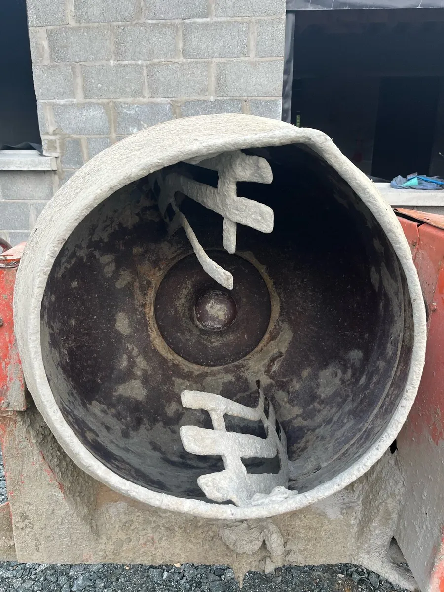 Lister diesel cement mixer - Image 4