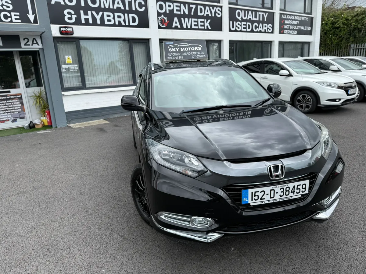 2015 Honda vezel 1.5 hybrid auto, leather package - Image 2