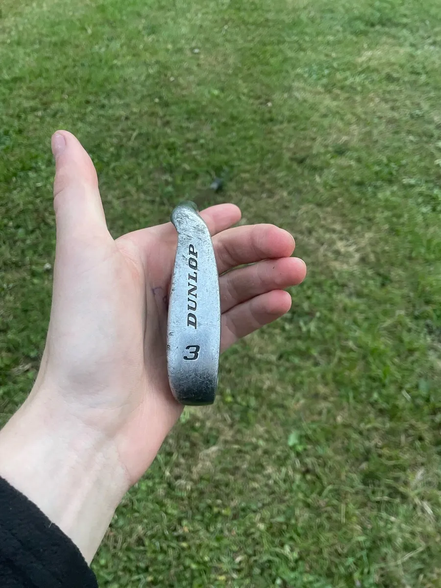 Dunlop Gold Irons and Bag - Image 3