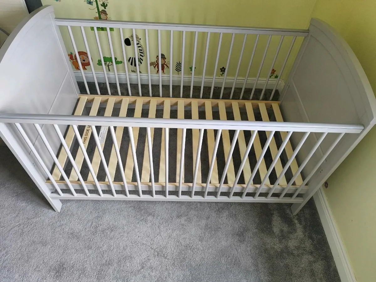Baby Elegance Walt Cot in Grey - Image 1