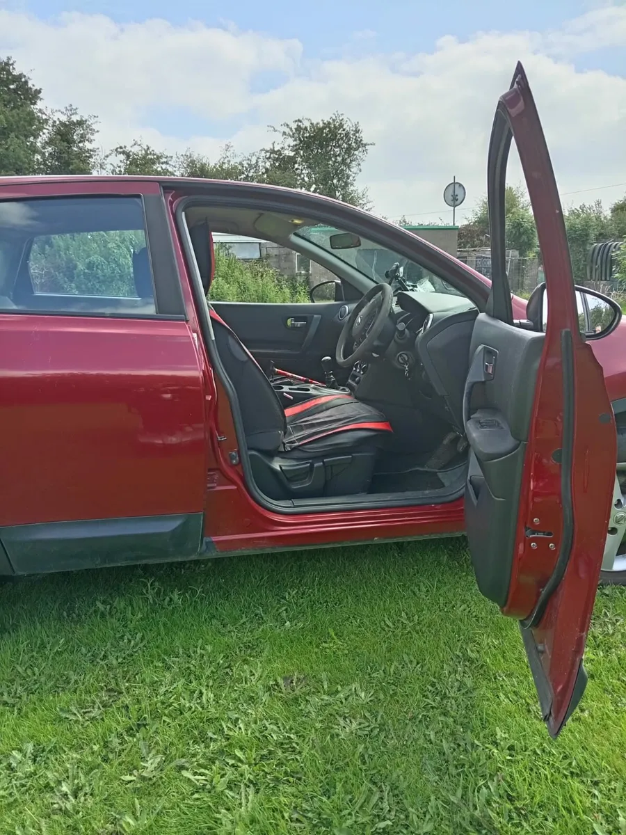 Car - Image 3