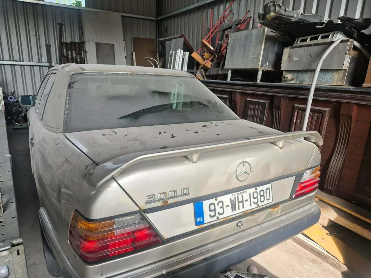 Mercedes 300d diesel vintage - Image 1