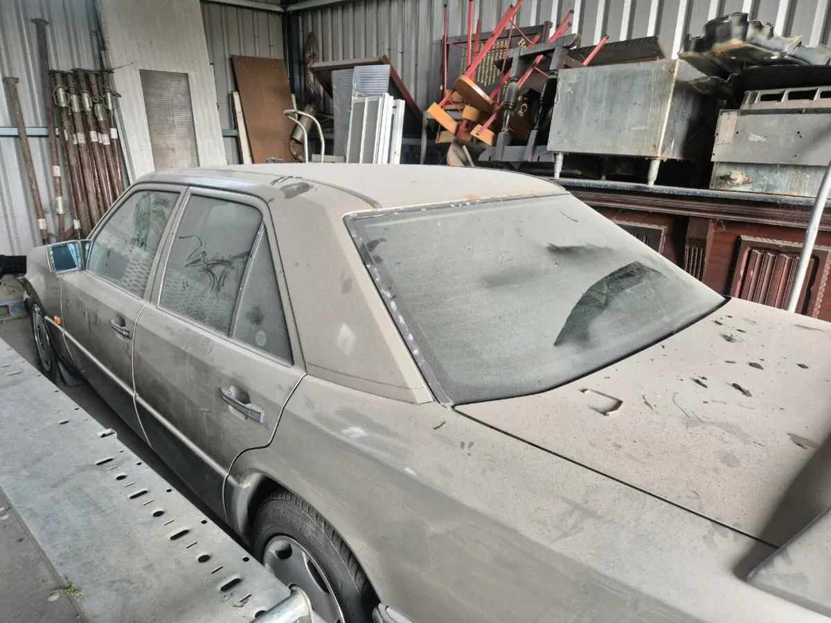 Mercedes 300d diesel vintage - Image 2