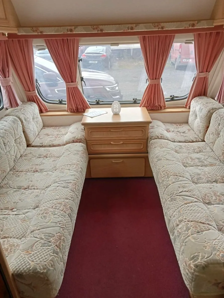 5 Berth Caravan - Image 1