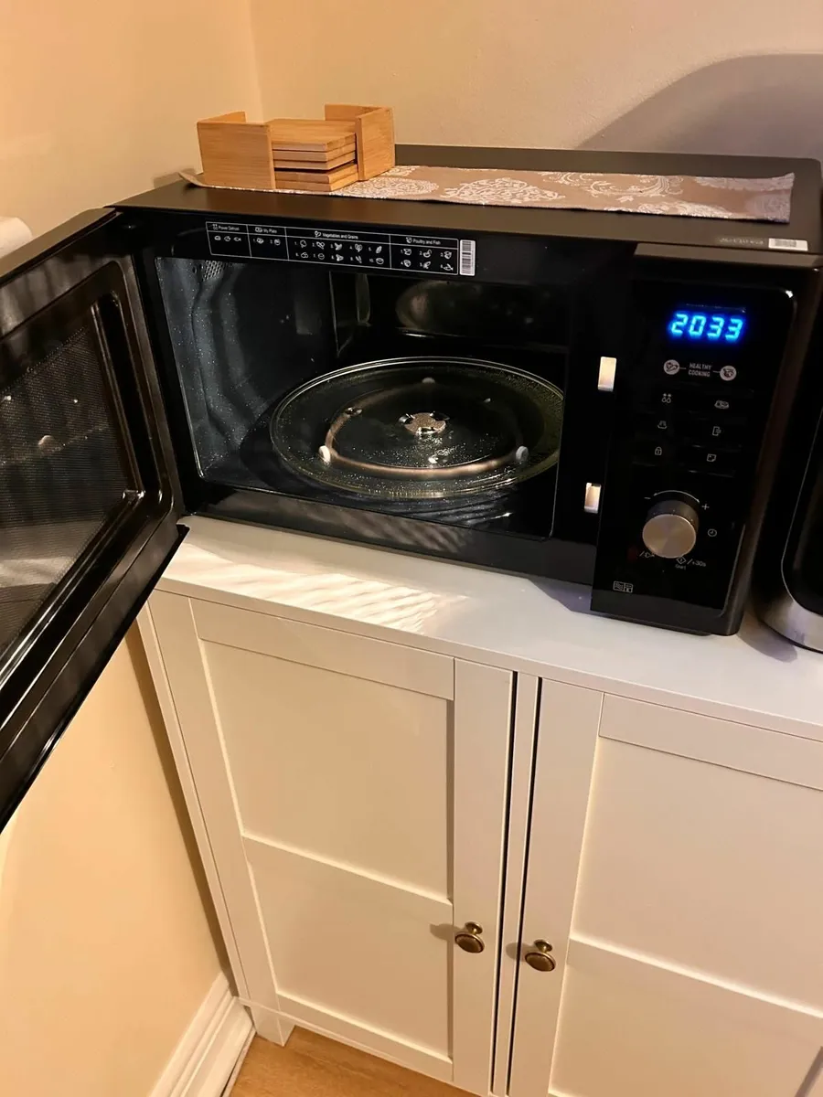 Samsung microwave - Image 2