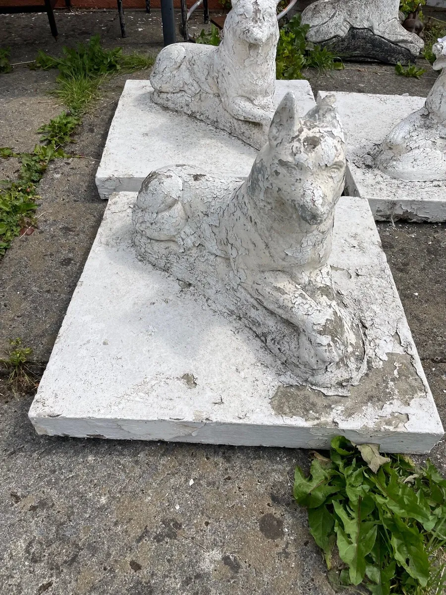 Concerete dog statues garden decor - Image 4